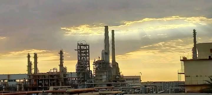 الجيش يعلن رسمياً بسط سيطرته على مصفاة الجيلي 4 FB IMG 1737792573694