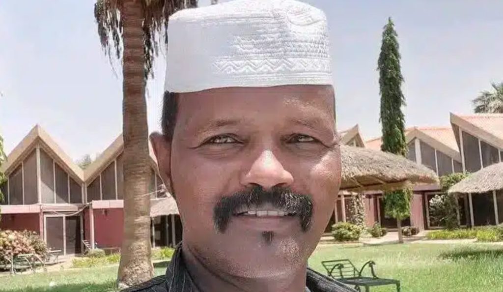 لماذا اعتقلت السلطات الصحفي عبد القادر باكاش؟! 6 باكاش