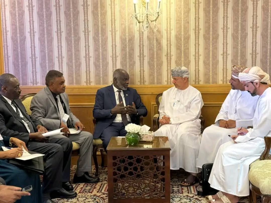 جبريل ابراهيم يكشف عقب لقائه مع وزير المالية العماني عن اتفاق لتصدير الذهب للسلطنة 7 IMG 20250411 WA0033