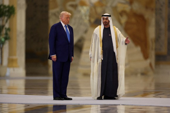 ديمقراطيون بالكونجرس يسعون لعرقلة مبيعات أسلحة للإمارات 1 ce3deee9d37482accf9ad2a8d96b6830 89329058