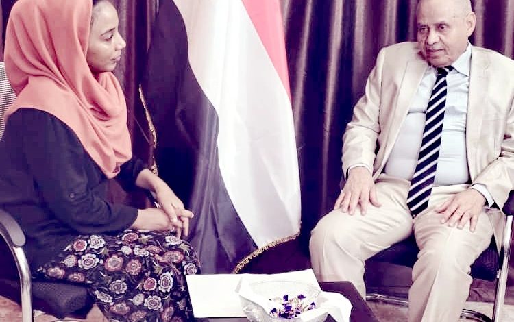 حوار مع وزير الداخلية الأسبق ورئيس إشرافية أبيي بالسودان سعادة الفريق شرطة دكتور حامد منان وزير الداخلية الأسبق الفريق حامد منان يكشف الحقائق حوار : ضحى عادل 1 IMG ٢٠٢٥٠٦٢٤ ١٠١٢٠٧