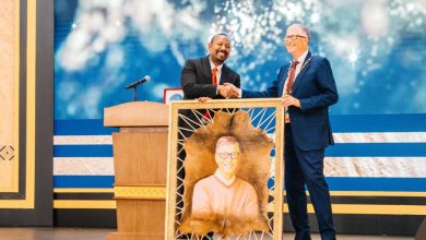 ابي احمد يمنح بيل غيتس وسام إثيوبيا الخاص 4 بيلل