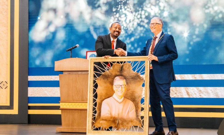 ابي احمد يمنح بيل غيتس وسام إثيوبيا الخاص 1 بيلل