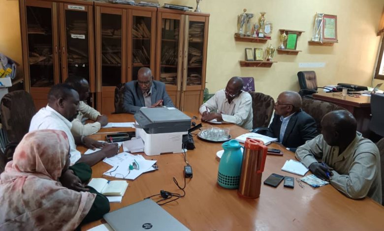 وكيل وزارة التربية يلتقي مدراء التعليم بولايات دارفور 1 IMG 20250703 WA0068