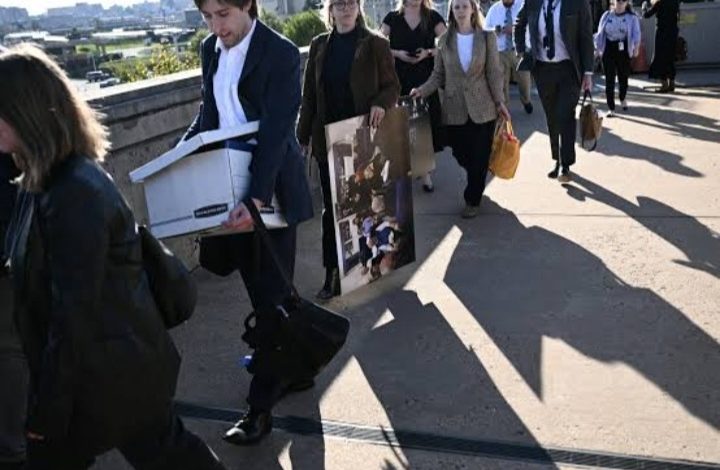 ما الأمر صحافيون يخلون مكاتبهم   1 Screenshot ٢٠٢٥١٠١٦ ١١١٧٤٨ Google