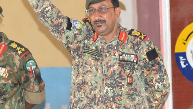 قائد الفرقة 19 يطمئن السودانيين من بيت عزاء الشايقية: "جاهزون لأي طارئ" 6 IMG 20251101 WA0031