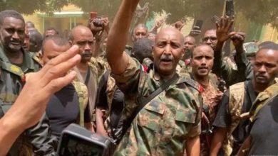 وسط استقبالات حاشدة.. (البرهان) يفاجئ المواطنين بزيارة السوق المركزي 5 Screenshot ٢٠٢٥١١٠٤ ١٧٠٧٤٥ Chrome