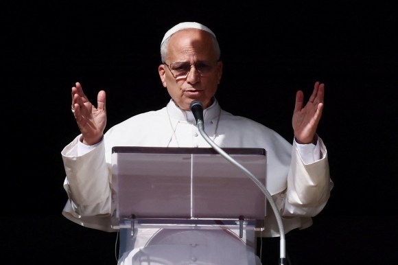 بابا الفاتيكان : اتابع بحزن التقارير المروعة والوحشية من الفاشر 1 image 90265861