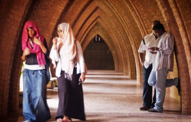 جامعة العلوم الطبية تعلن عن (90) منحة دراسية للطلاب 1 Screenshot ٢٠٢٦٠١٠٢ ١٠٤٦٢٧ Chrome 1