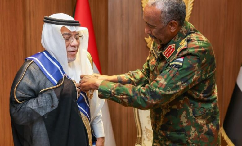 البرهان يمنح السفير السعودي وسام النيلين 1 IMG 20260520 WA0141