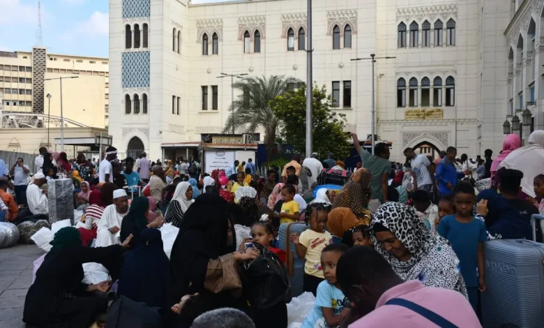 1400 أستاذ جامعي يعودون من مصر.. واستئناف تفويج 15 ألف طالب 1 1465341.jpeg